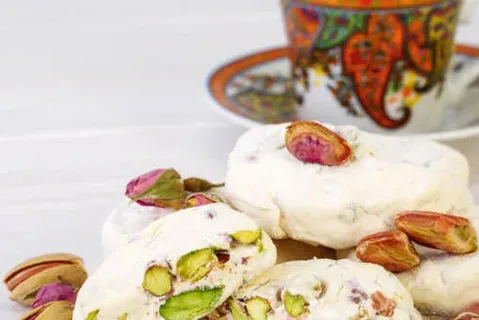 تصویر 4 از گز مغر پسته ساختار یکدست سفید